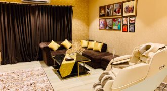 Royal By 2nd Home